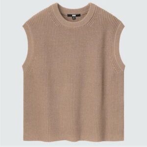 UNIQLO Oversized Cotton Blend Sweater Side Slit Vest Cappucino colour Small